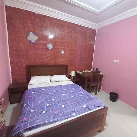 Sam Residence Jamm Ak Cofeel Сент Луис Екстериор снимка