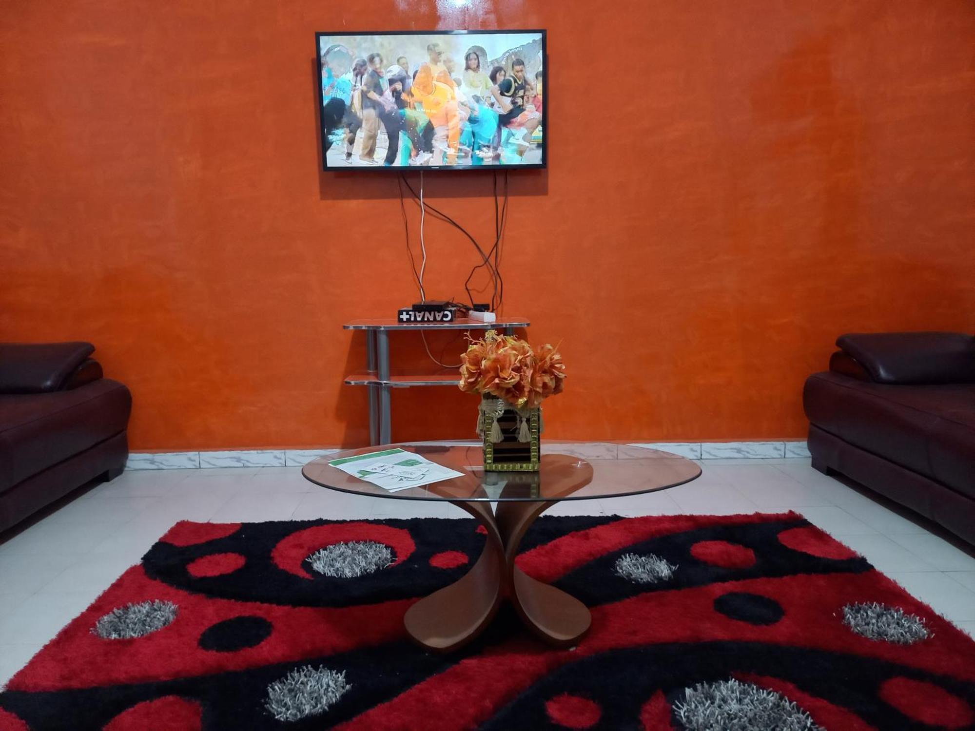Sam Residence Jamm Ak Cofeel Сент Луис Екстериор снимка