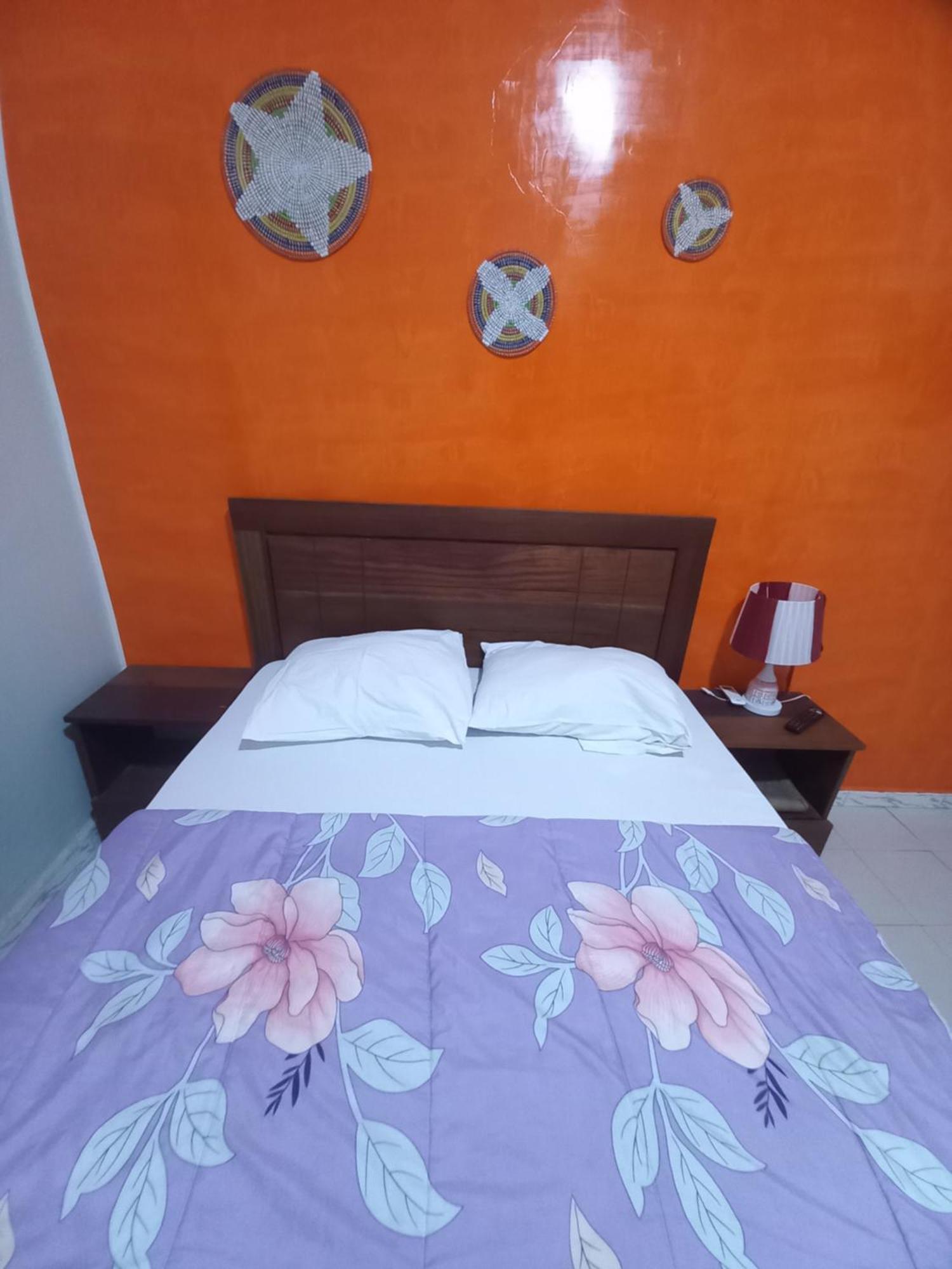 Sam Residence Jamm Ak Cofeel Сент Луис Екстериор снимка