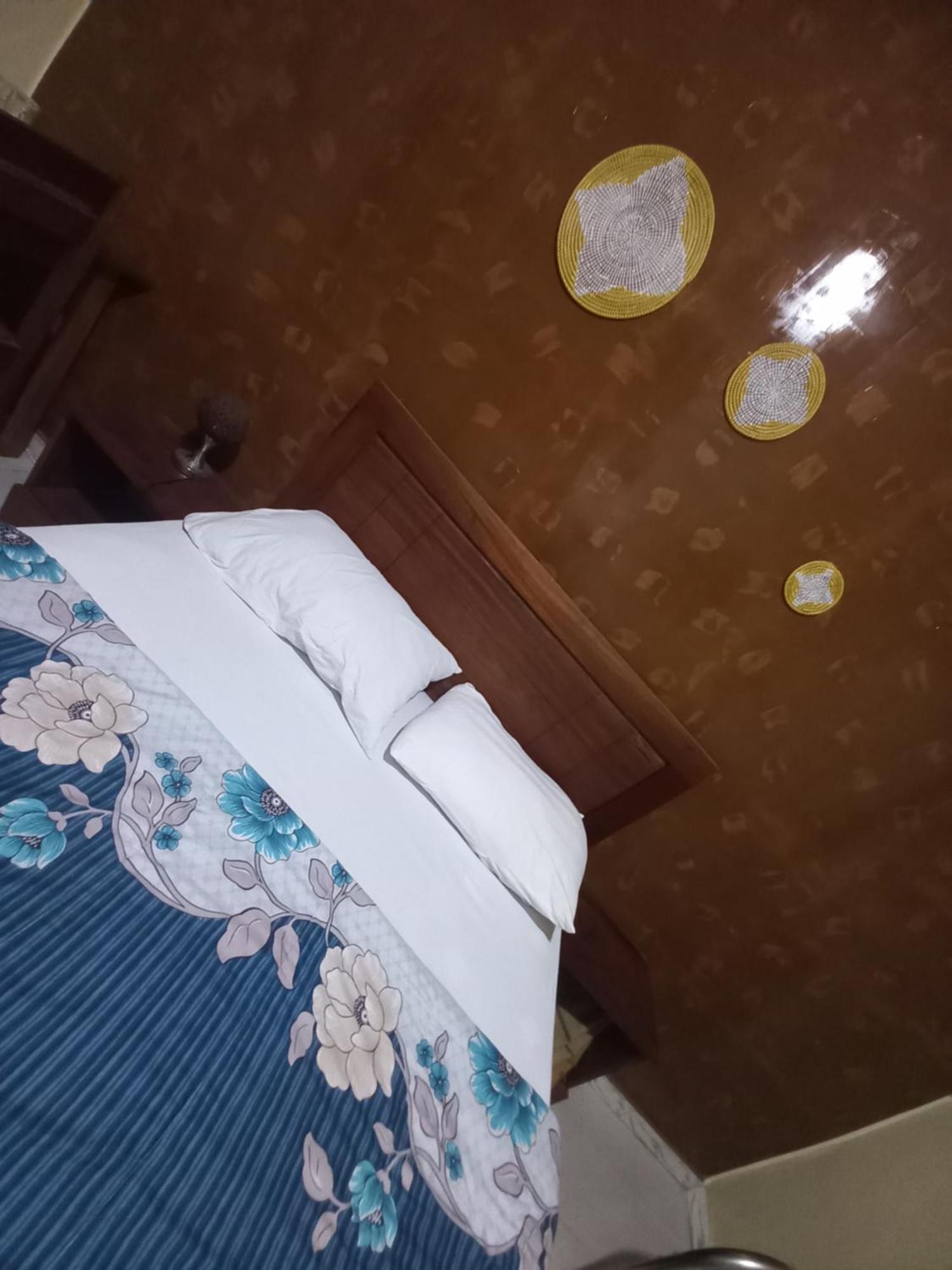 Sam Residence Jamm Ak Cofeel Сент Луис Екстериор снимка